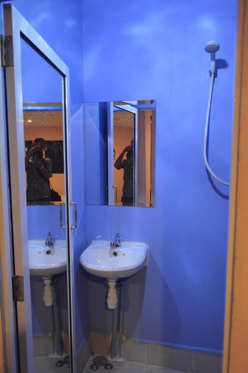 Blue Home Villa 2 プノンペン エクステリア 写真